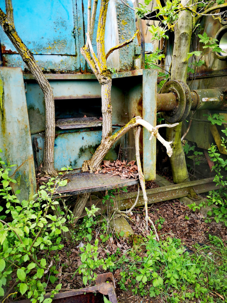 Lost Place Rangier-Loks Eisenbahn Zug 